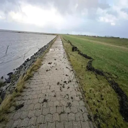 Kapitanskajute In * Dornumersiel