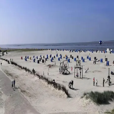 Kapitanskajute In Dornumersiel