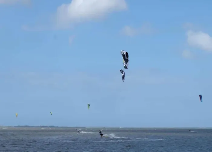 Kapitanskajute In Dornumersiel